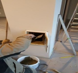 Montaža nadomestnih dimniških vratc